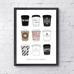 以下が含まれることがあります： イギリスのノーウィッチの異なる9つのコーヒーカップのデザインを白黒で印刷したもの。カップはグリッド状に配置されており、それぞれにユニークなロゴやデザインが施されています。グリッドの下には「COFFEE CUPS OF NORWICH」というテキストが印刷されています。