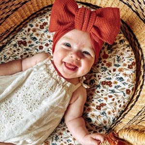 Set 4 Fasce Per Bambina - In Cotone Elastico, Con Fiocchi, Taglia Unica 0-3 Anni (Rosa, Bianco, Beige, Pesca) - Foto 3