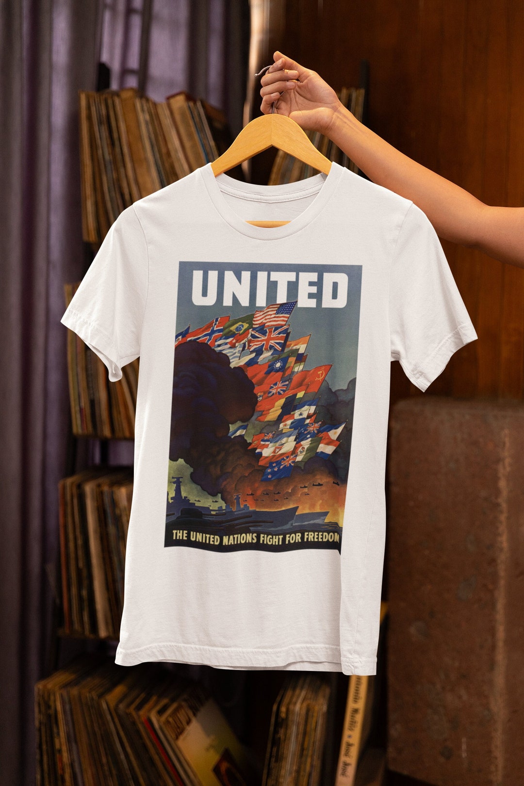 Pullover Long Sleeve T-shirt Global Freedom United Afro Student Girl Gold Place main image 1