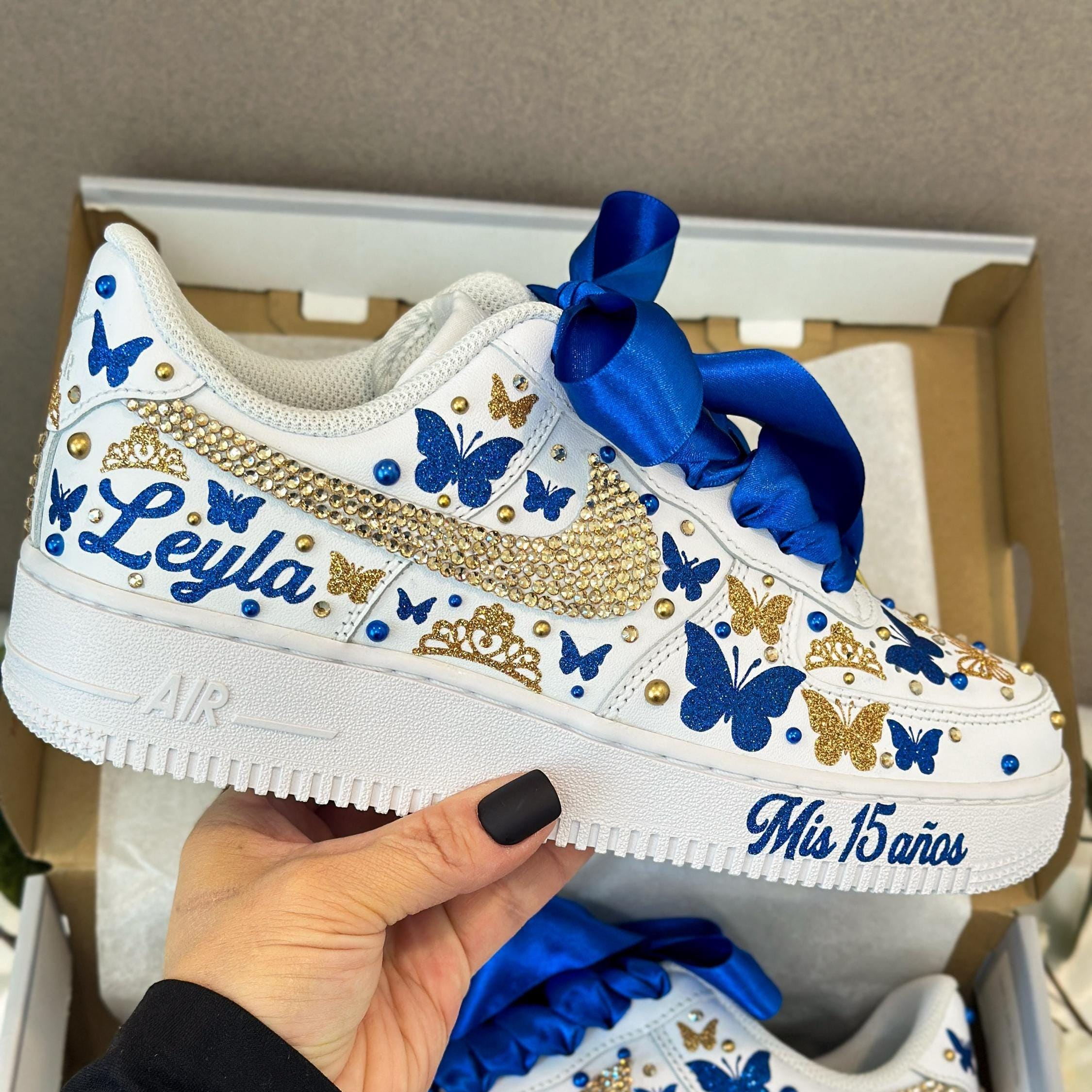 Custom Fifteenth Birthday Nike Shoes, Quinceañera Nike Shoes, Quinceañera shoes sneakers, Sweet 16 Shoes, Mis XV años