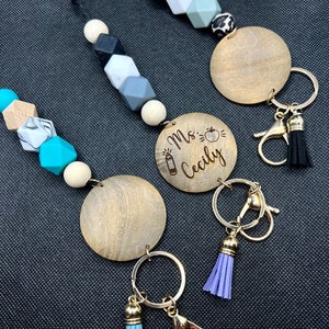 Lehrer Apfel und Bleistift gravierte Name Lanyard | Personalisiertes Schlüsselband | Graviertes Lehrer Namensschild | Lehrer Schlüsselbänder | Schulanfang