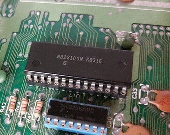 Commodore 64 PLA 906114-01 N82S100N PLS100N ORIGINAL CHIP factory old stock