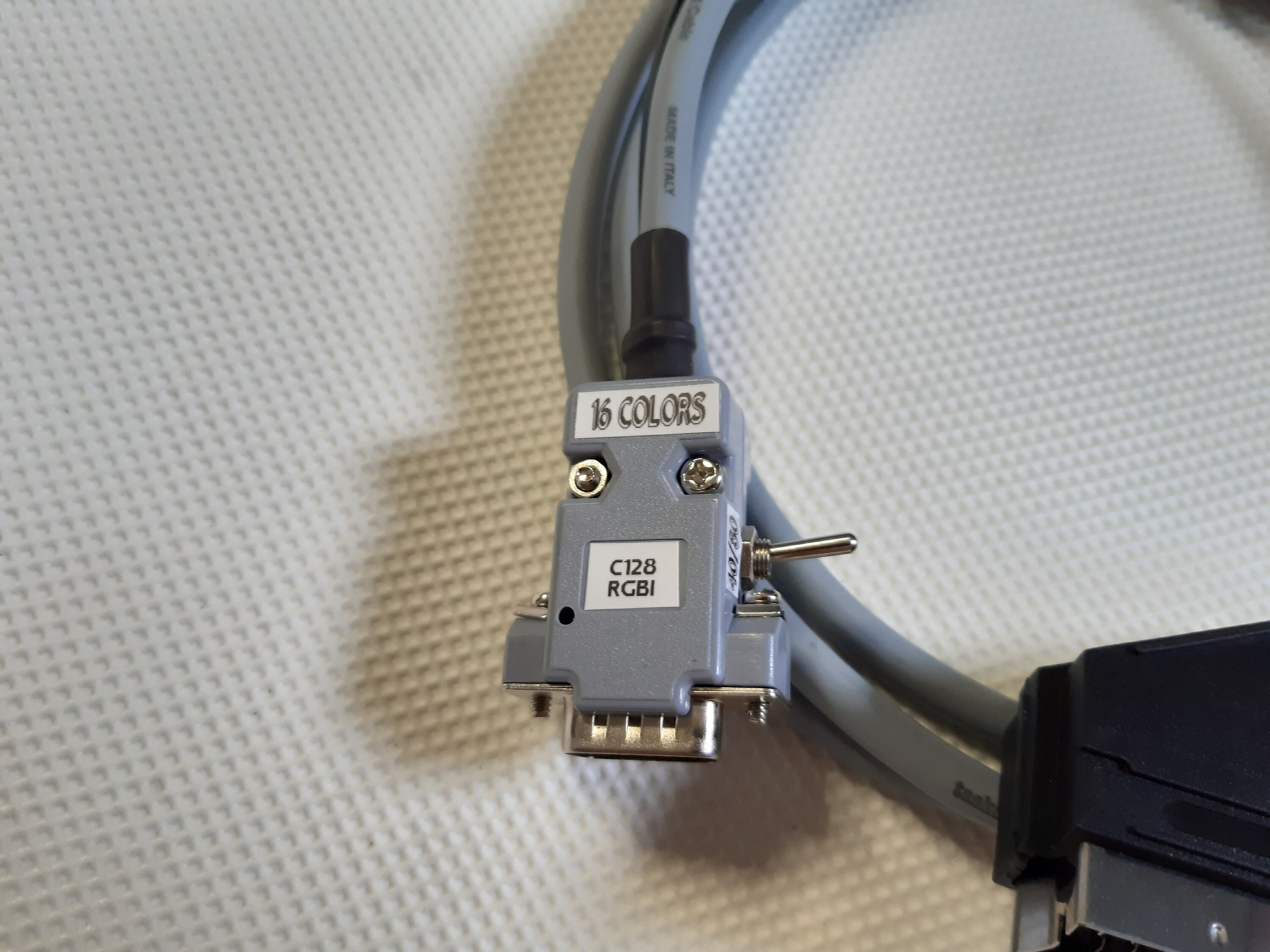Video Cable Commodore 128 C128 64 RGBI 40 80 Columns 16 Colors SCART ...