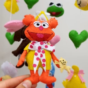 Lata 80., Miss Pigy, Kermit, Rowfl, Hai, Gonzo, Baby Muppets Characters, Mobilna kołyska, Ręcznie robiona, Ruchoma, Prezent dla matki po porodzie, Ruchoma kołyska z filcu