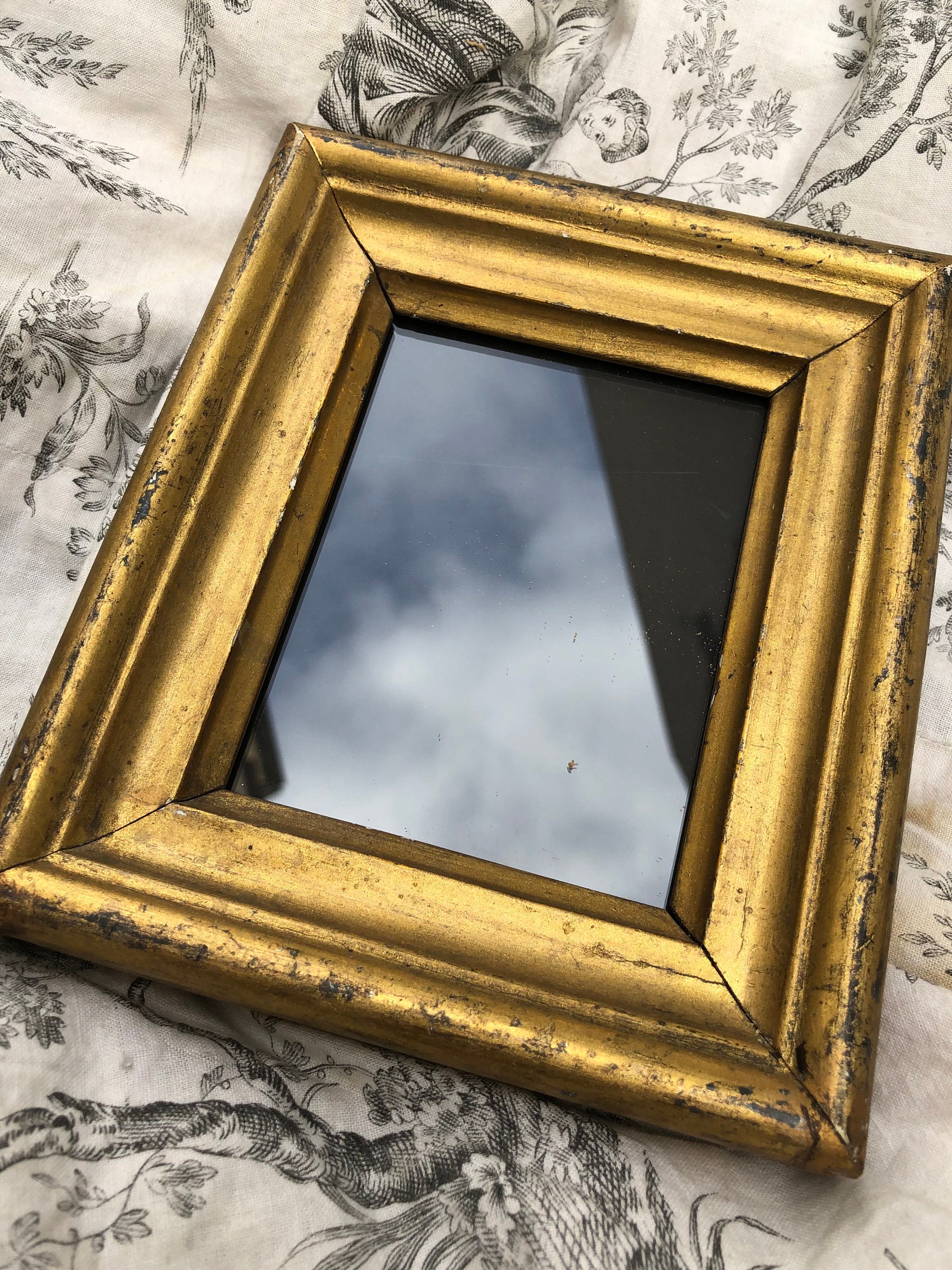 Cadre Ancien en Bois Doré