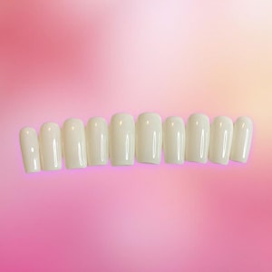 MILK WHITE Press On Nails