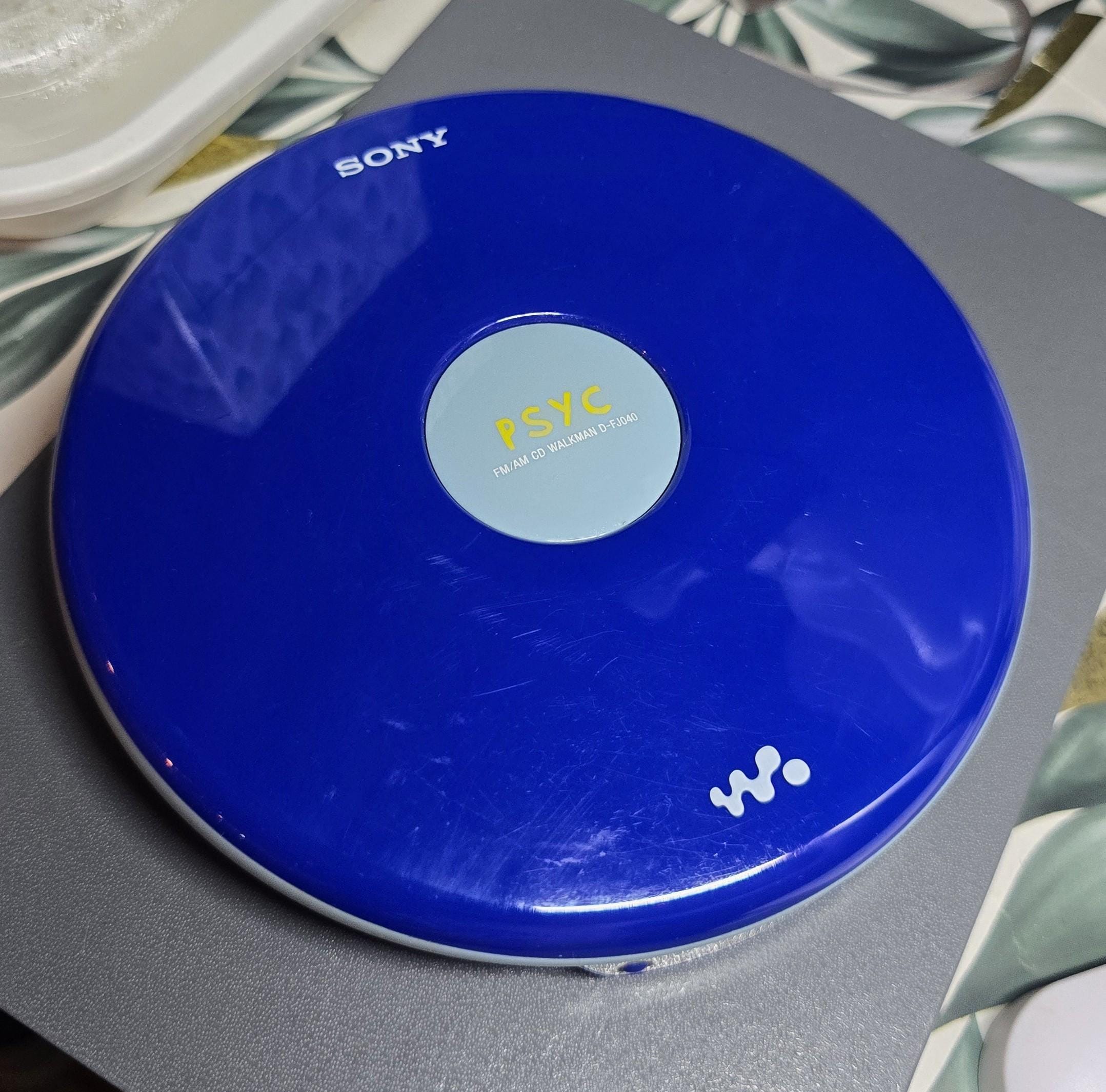 Sony Discman D-FJ040 – Portable CD Player With Am/fm Radio WORKING