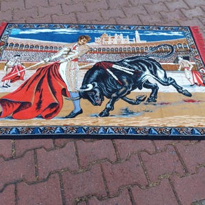 闘牛デザイン ラグマット インテリア 中古品 昭和レトロ Bullfight rug - Etsy 日本