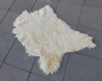 Organic Mohair Goat Hide Rug, Warm cream, natural ivory, gentle cloud-white curls, Rustic Boho Decor | Unique Christmas Gift ZRU