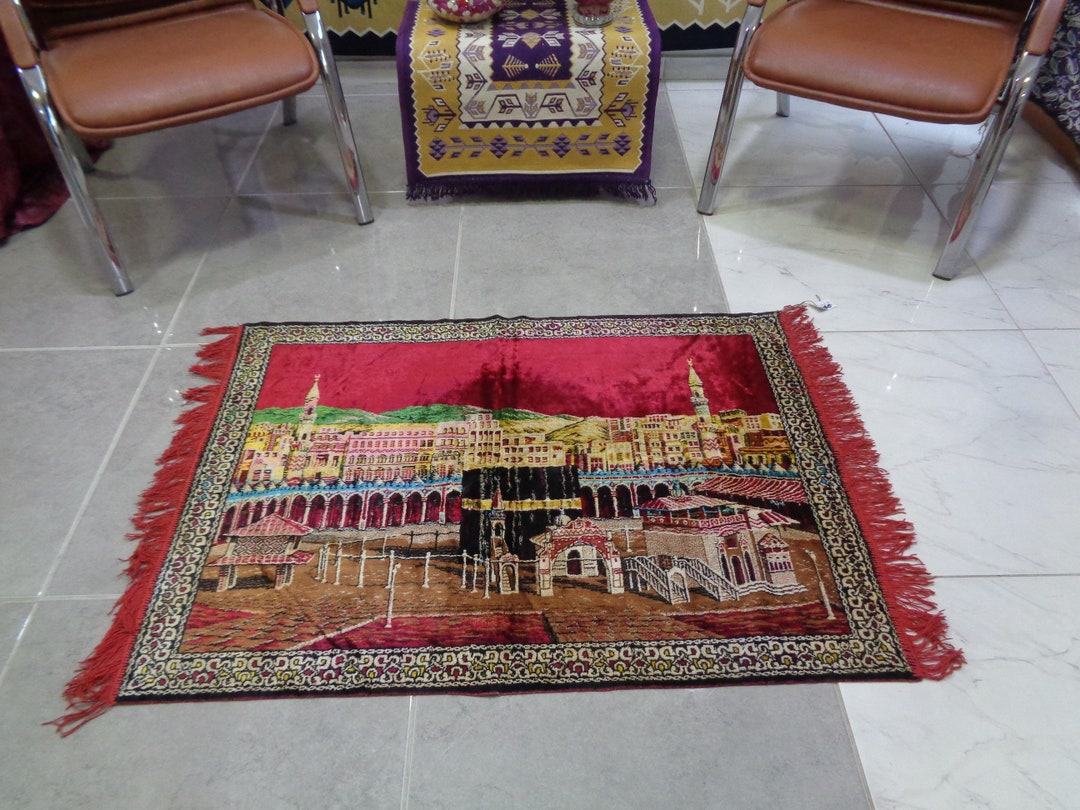 Red Islamic Wall Rug Velvet Wall Hangings Rug Wall Decor Etsy