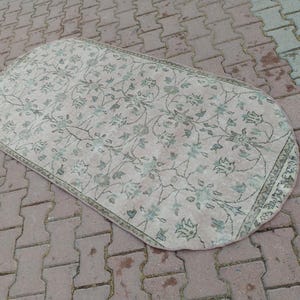 Blush Pink Vintage Oval Rug – 3.15 x 6.56 ft – Handmade Turkish Boho Carpet for Entryway, Bathroom, or Under Table Decor   k36