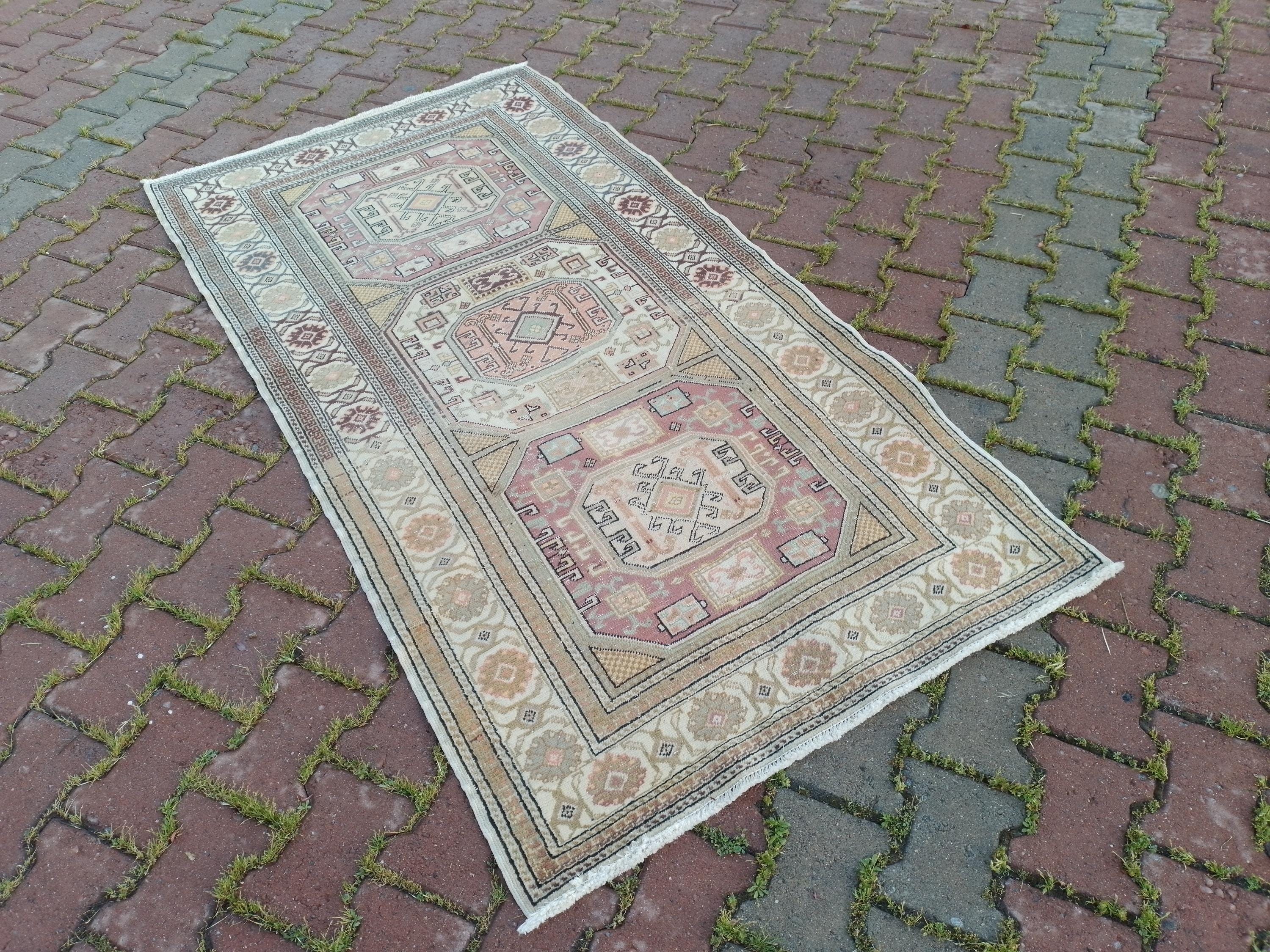 Türkischer Vintage-Teppich in Rosa und Creme, Bereich für Kinderzimmer, Boho Teppich, rutschfester Wollteppich, rustikaler Teppich ADREANA