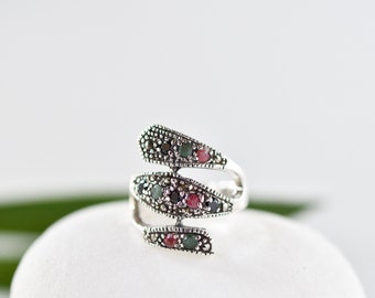 Vintage 925 silver snake ring with Marcasite, Emerald, Sapphire and Ruby, vintage jewelry, handmade in Italy.