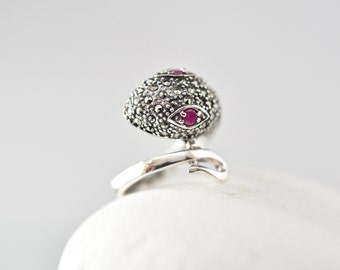 Pierścionek ze srebra rubinowo-czerwonego/Srebro 925 ręcznie robione we Włoszech/Duży pierścionek z wężem/Art Nouveau Deco wiktoriański renesans