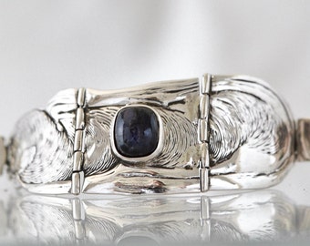 Semi-rigid bracelet with blue tourmaline in 925 sterling silver, precious stone, handmade in Italy.