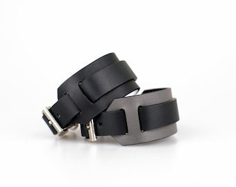 BLACK reversible wide collar