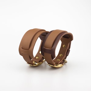 CHOW reversible wide collar
