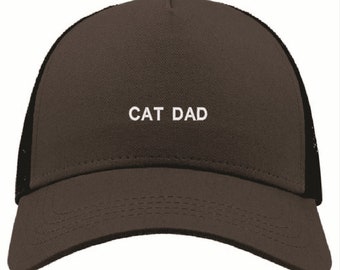 Chapeau de casquette de baseball Cat Dad trucker fait à la main avec broderie.