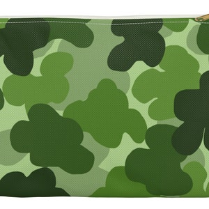 Green chunky camouflage accessory zipper pouch