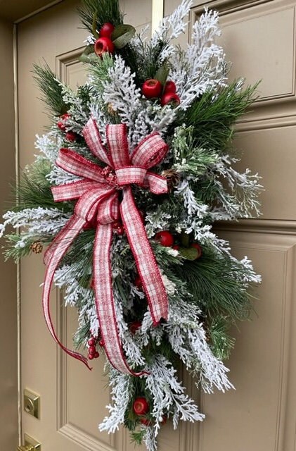 Sugared Red & White Plaid Bow on a Snow-covered Swag - Etsy