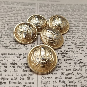 Vintage metal crest buttons in gold tone, set of 5