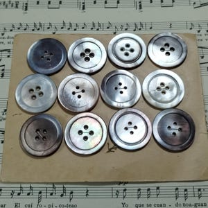 Vintage set of 13 real pearl buttons, gray mop 4 holes 28 mm buttons