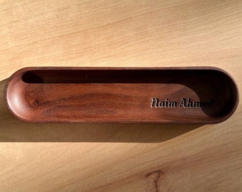 Nussbaum Stiftablage | Geschenke für Lehrer | Füllfederhalter-Ablage | Holz Stiftablage für Schreibtisch | Stifthalter Für Schreibtisch Unikat | Schreibtisch Organizer