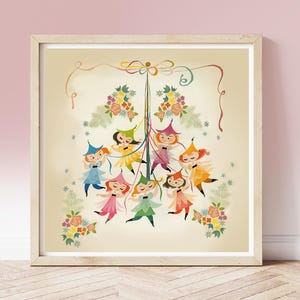 Puede incluir: Una ilustración de estilo vintage de un mayo con cintas de colores y ocho hadas bailando a su alrededor. Las hadas llevan vestidos de colores y tienen flores en el pelo. El fondo es de color amarillo claro con hojas verdes y flores.