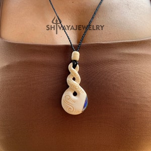 Hand Carved Maori Necklace, Handmade Nature Bone Pendant, Bone Carving, Gift, Tribal Design, Art