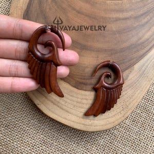 Feather Wood Fake Gauge Earrings, Fake Spiral, Spiral Gauge, Handmade Horn Jewelry, Hand Carved Earrings, Wood Accessories, Wood Piercing