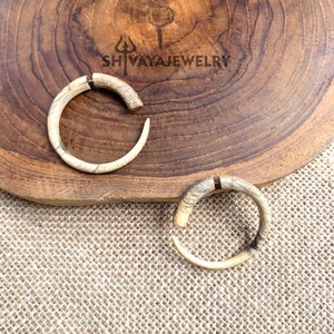 Simple Wood Earrings, Sono Wood, Tamarind Wood or Saba Wood Earrings, Handmade Fake Gauge, Hand Carved Earrings, Fake Gauges