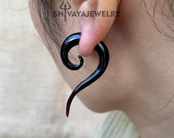 Tribal Fake Gauge Ohrringe, Horn Gauge Ohrringe, Handgeschnitzte Ohrringe, Schmuck aus Horn, Fake Bone Piercing, Horn Zubehör
