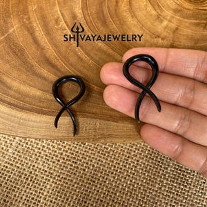 4mm ( 6g ) Simple Piercing, Horn Gauge Earrings, Handmade Horn Jewelry, Hand Carved Earrings, Horn Accessories