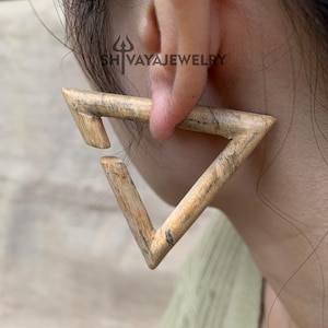 Simple Wood Earrings, Sono Wood, Tamarind Wood or Saba Wood Earrings, Handmade Fake Gauge, Hand Carved Earrings, Fake Gauges