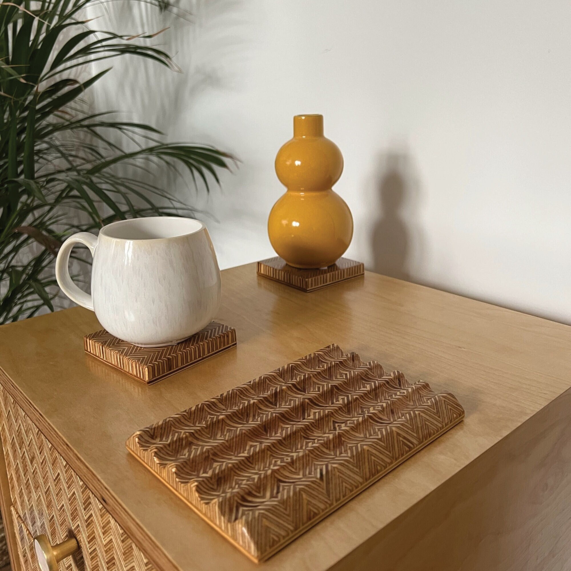 Wooden Pen Tray Pencil Holder for Desk Pen Display Case Pen Organizer