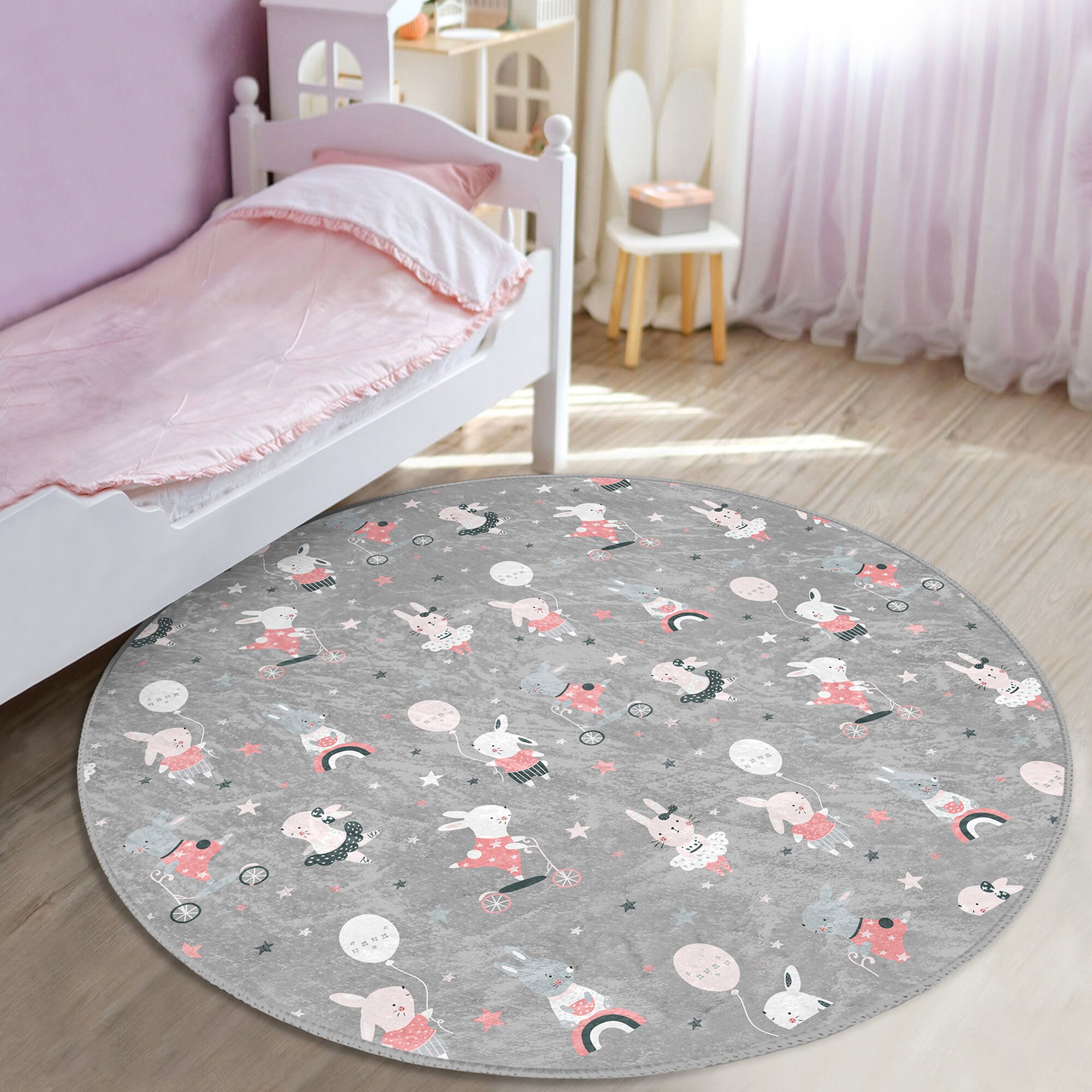 Discover Penguin Round Floor Pad