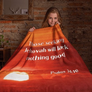 JW Gifts blanket with 2022 year text sunset scene. Great for camping, car trips, watching broadcast, air travel, picnics. Wedding gift