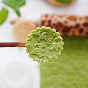 Dinosaurs rolling pin,embossing cookie roller ,cutter , biscuit roller
