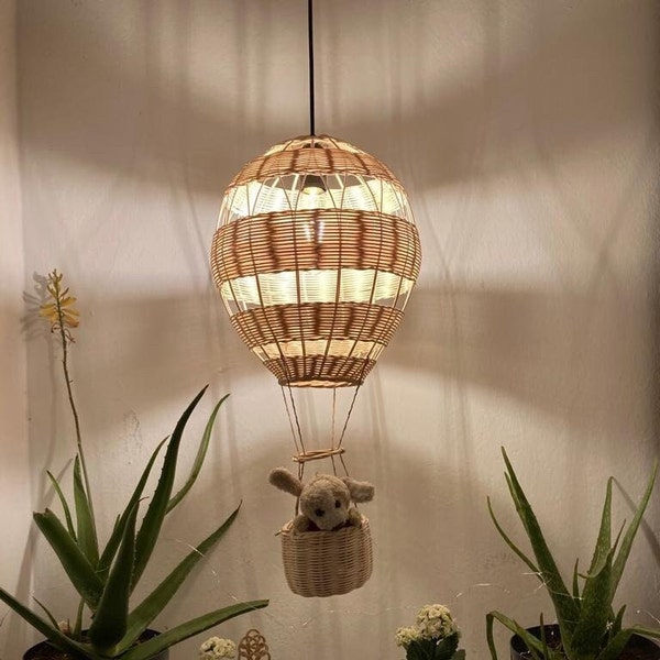 Grote heteluchtballon, rotan hanglamp, kinderkamer kroonluchter, kinderkamer decor, bamboe lampenkap Boho verlichting, nachtlampje