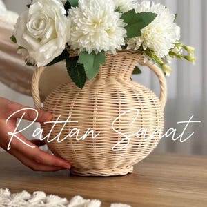Handmade Rattan Vase – Boho Style Natural Decor, Balloon Shape Wicker Vase, Organic Home Accent, Rustic Shelf Decor