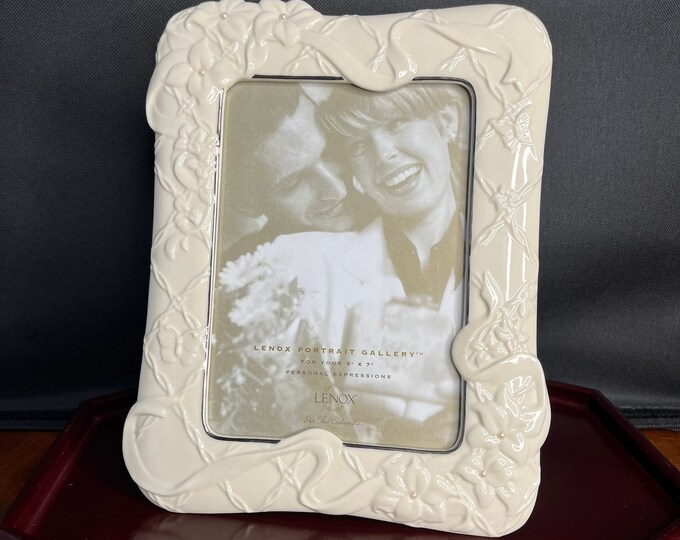 NEW Lenox Cherish Picture Frame, Lenox French Perle China 5 X 7 Frame, Lenox Portrait Gallery