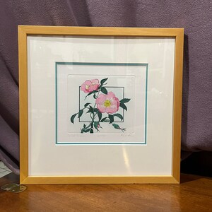 Beki Killorin Edição Limitada Gravura Colorida à Mão "Rosas Selvagens" 207/350, Arte em Aquarela Assinada e Numerada por Beki Killorin, Arte em Moldura Beki