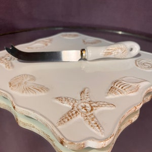 D' Lusso Cheese Plate w/Knife, Seashell Pattern, Hosting Serving Entertaining, Summer Home Motif, Cheese Lovers Kitchenware, Hampton Homes