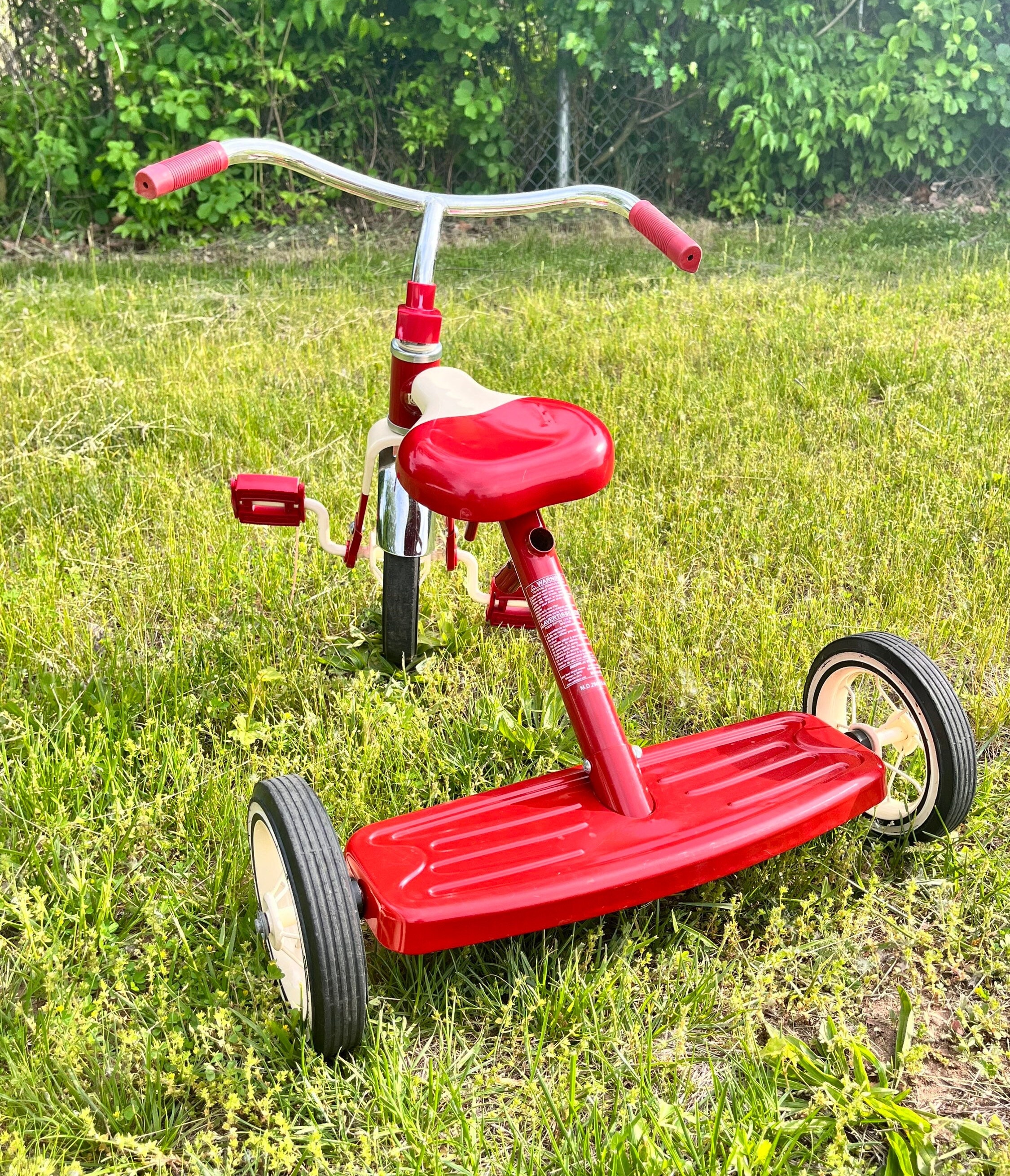 radio flyer classic red tricycle