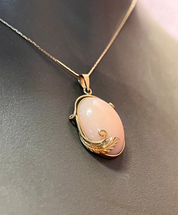 ヴィクトリアンエンジェルスキンコーラルペンダントネックレス：14K 