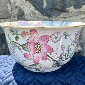 Andrea by Sadek Floral Art Bowl, Andrea by Sadek Oriental Porcelain Ornate Chinoiserie, Andrea by Sadek Glass Centerpiece 24kt Gold Design