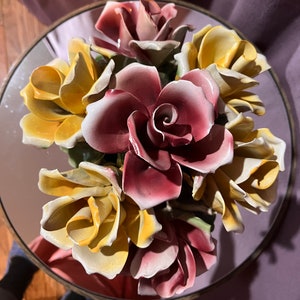 Antiker Capodimonte Rose Korb: Italienisches Porzellan