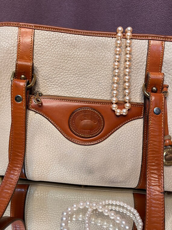 Dooney & Bourke Leather Pocketbook Color Bone Cla… - image 3