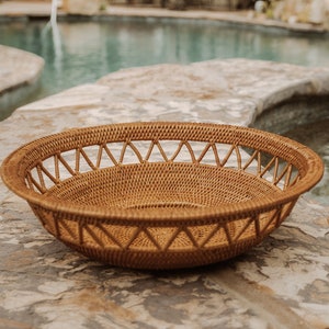 Rattan Fruit Basket, Handwoven Basket, Fruit Bowl, Wicker Basket, Straw Basket, Bread Bowl, Rattan Home Decor, Summer Decor, Wall Basket