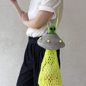 UFO Opvouwbare Net Tas Haakpatroon PDF | Herbruikbare Gehaakte Tas, Hangtas, Uniek Alien Tas Patroon, Alien amigurumi bedeltje, grappig patroon
